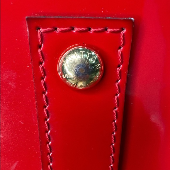 Louis Vuitton Red Vernis Alma BB - Picture 9 of 13